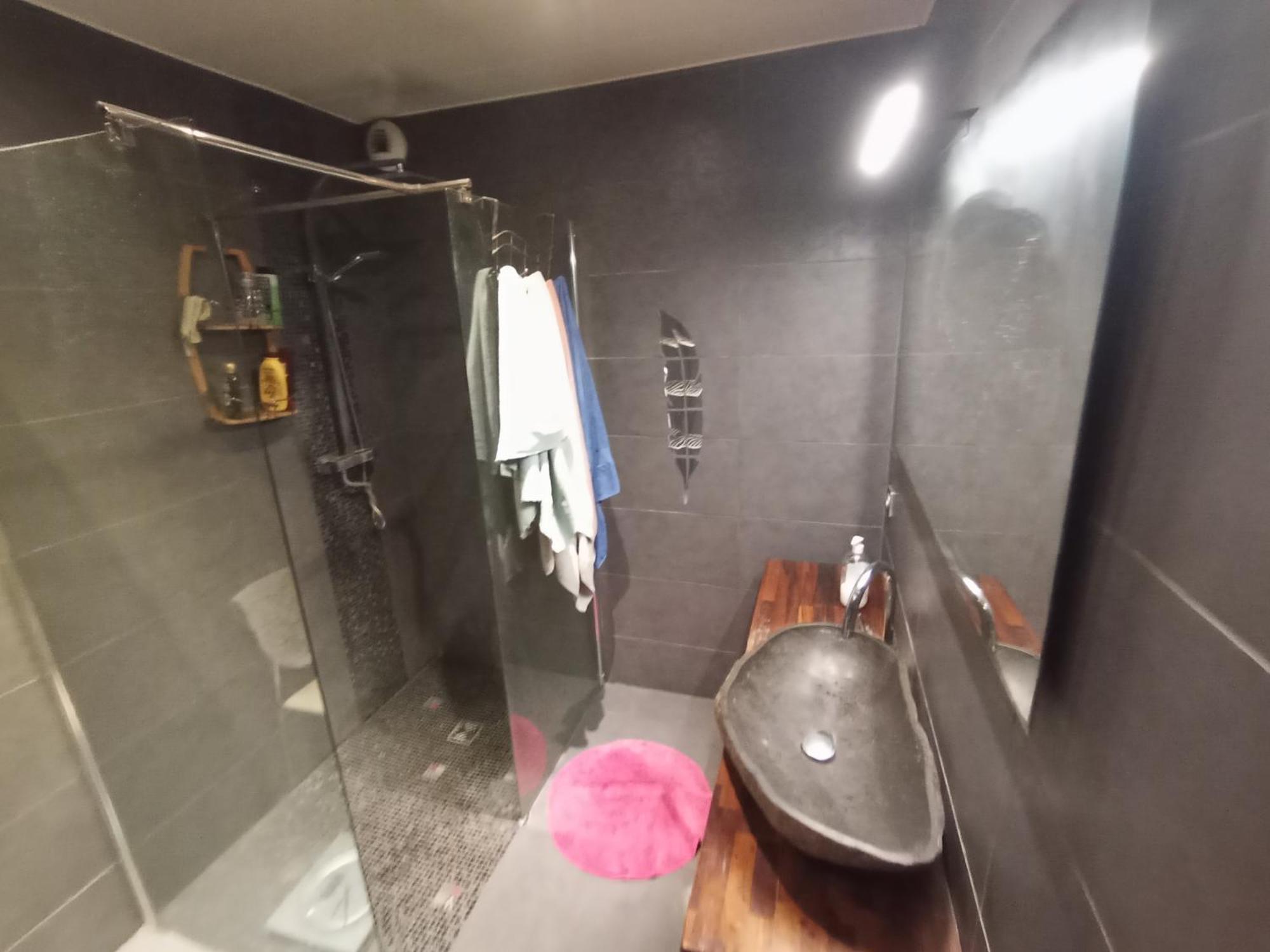 Avec Salle D'eau Privé Au Calme Proche Aeroport Et Rocade Habitación en casa particular Pessac