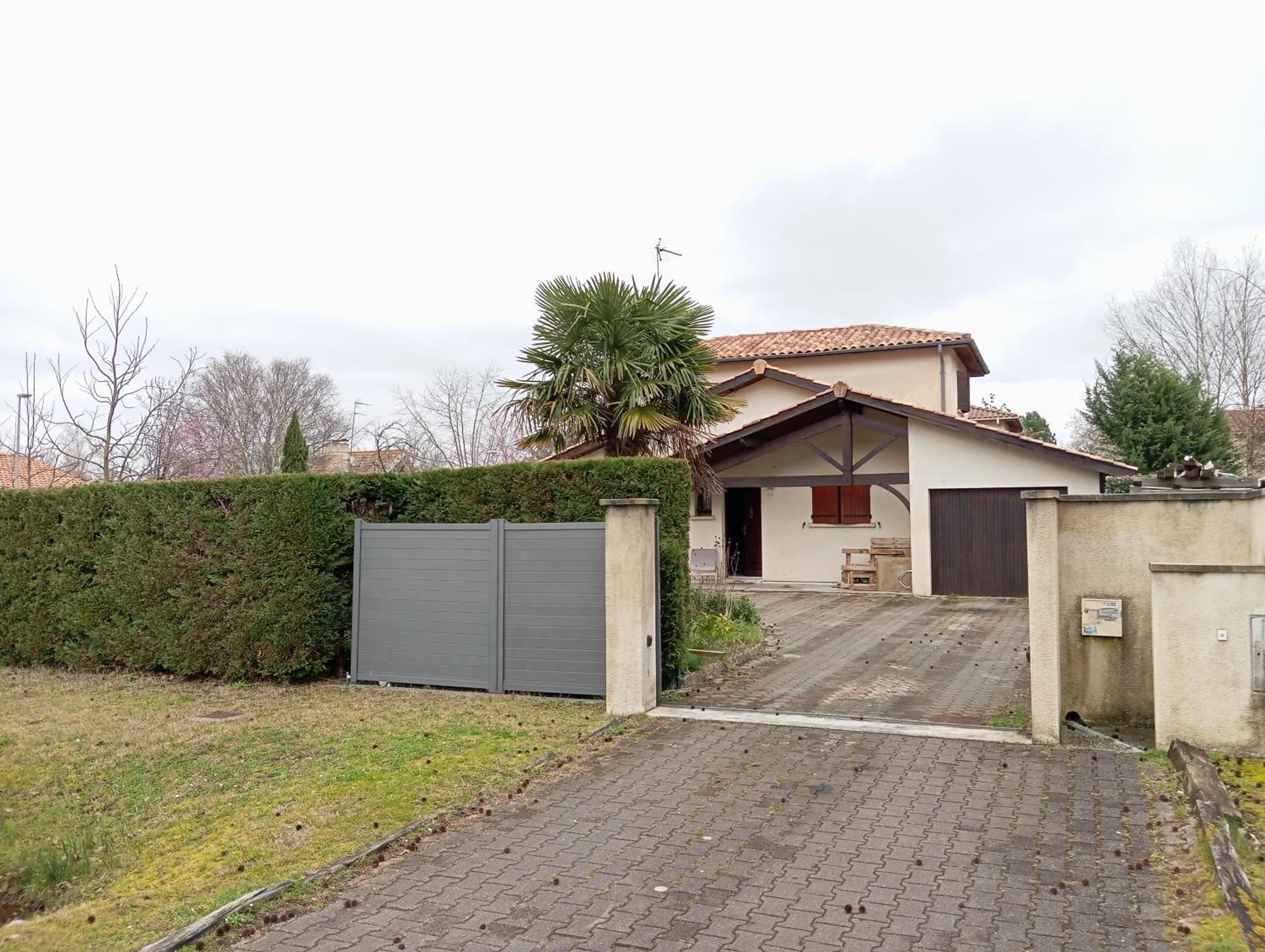 Habitación en casa particular Avec Salle D'eau Privé Au Calme Proche Aeroport Et Rocade Pessac